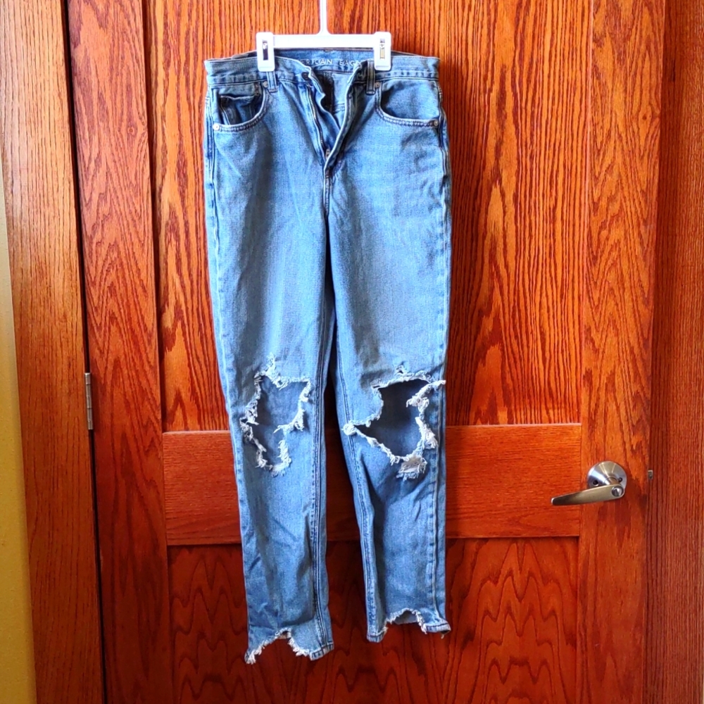 American eagle Mom jeans destroyed